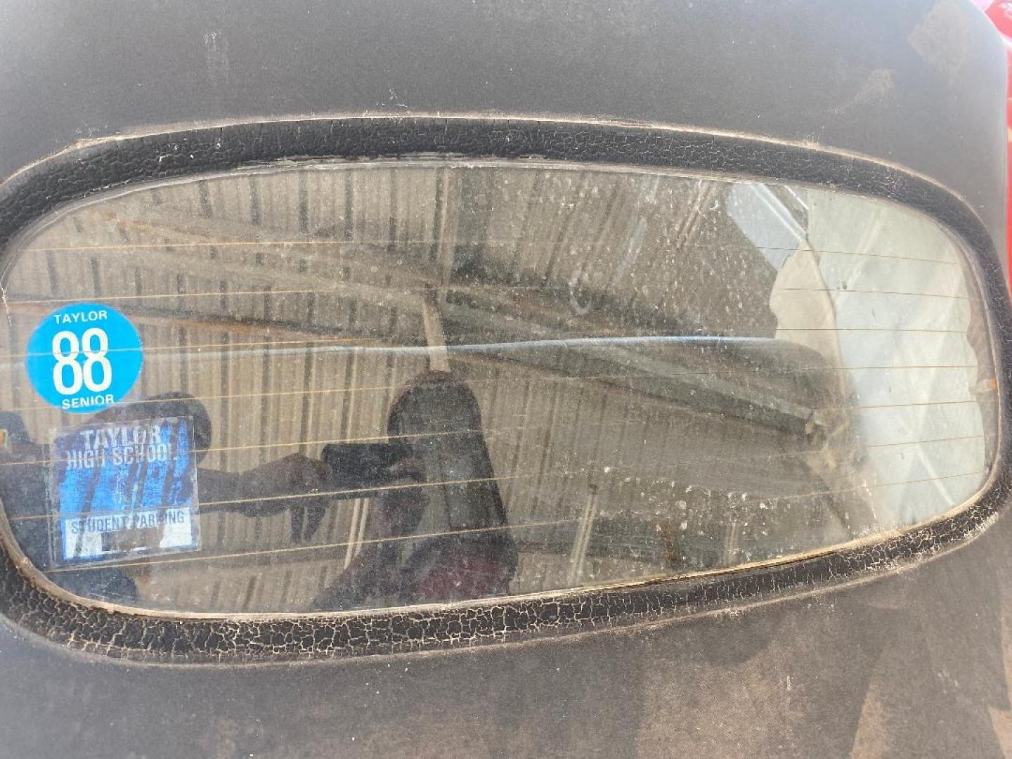 1979 Silver /Black Volkswagen Bug Convertible (1592028095) , Standard transmission, located at 1687 Business 35 S, New Braunfels, TX, 78130, (830) 625-7159, 29.655487, -98.051491 - Photo#8